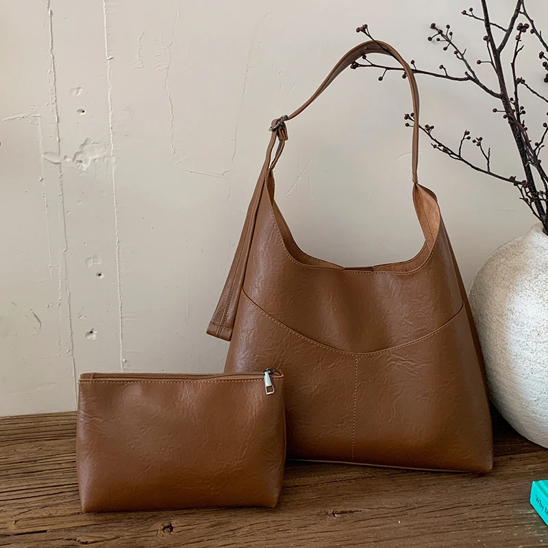 

Винтажные модные женские сумки на плечо большой вместимости, осенние новые классические простые сумки из мягкой кожи, офисная женская дорожная сумка-тоут