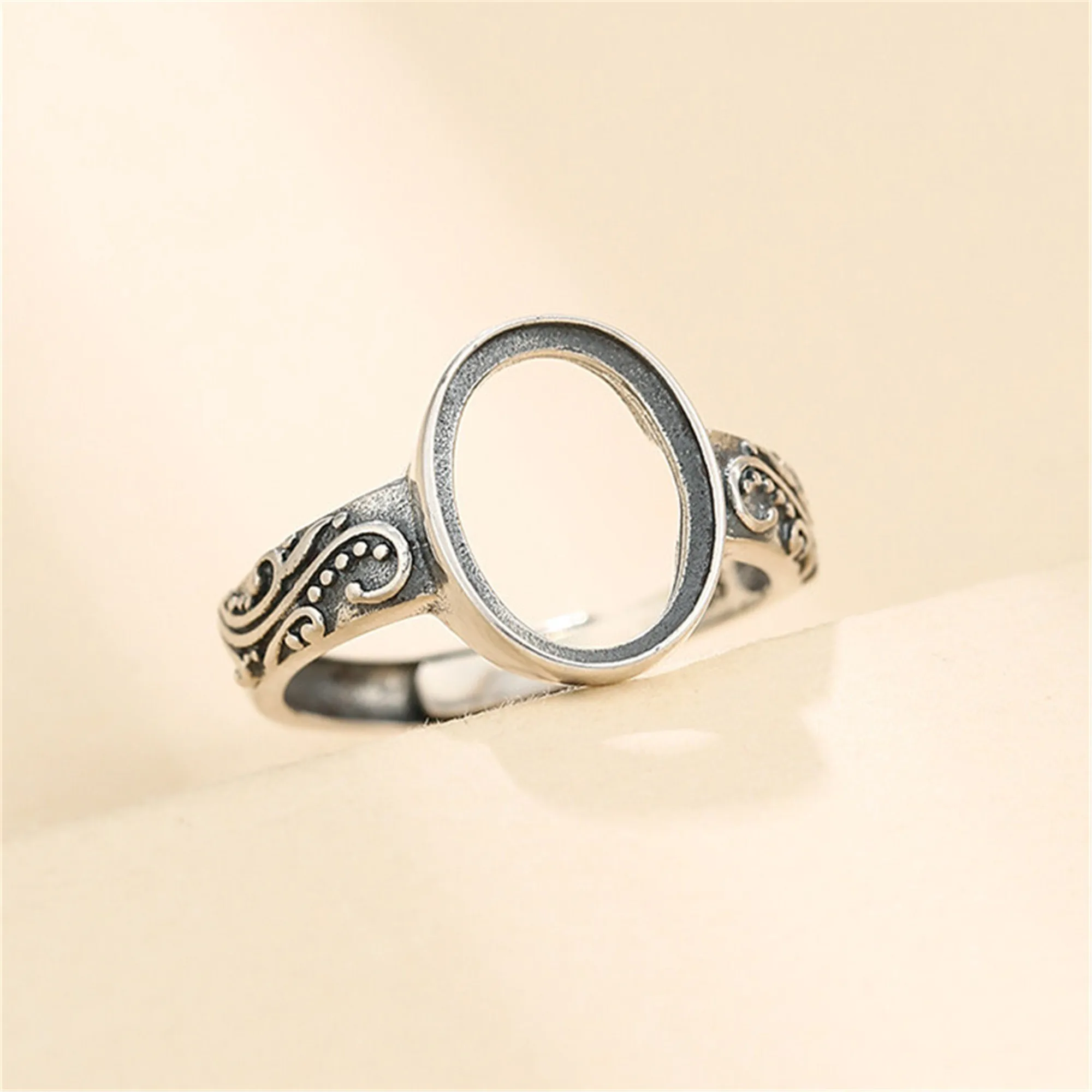 

Ring Setting for 9.5x12.5mm Oval Cabochons Ring Blank Thai Sterling Silver Adjustable Band Ring Base SR0296