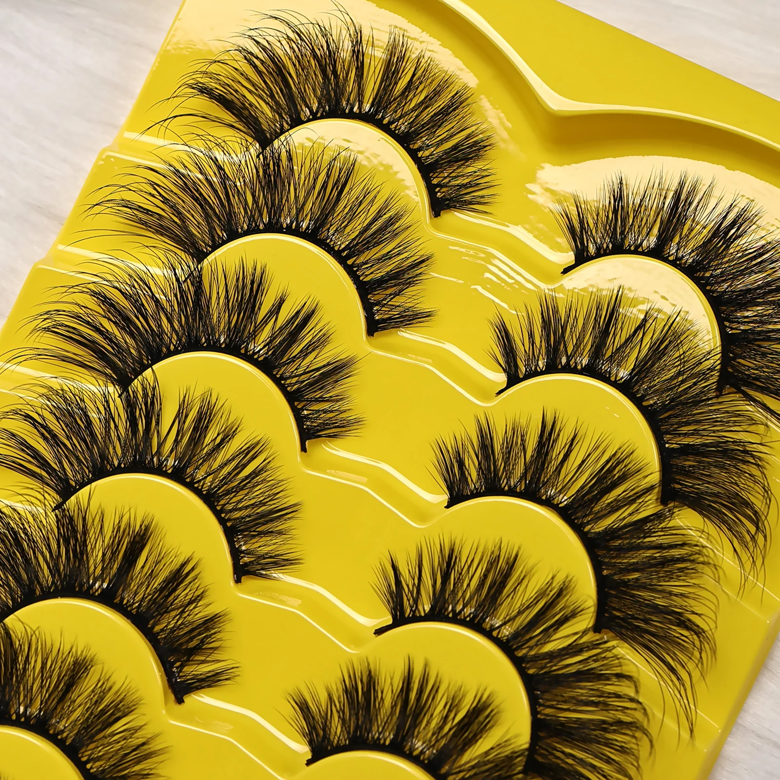 7 Pairs Cat Eye 3D False Eyelashes, Soft Natural Cross Lashes Reusable Lightweight Easy to Apply for Daily/Wedding/Party Eyelash