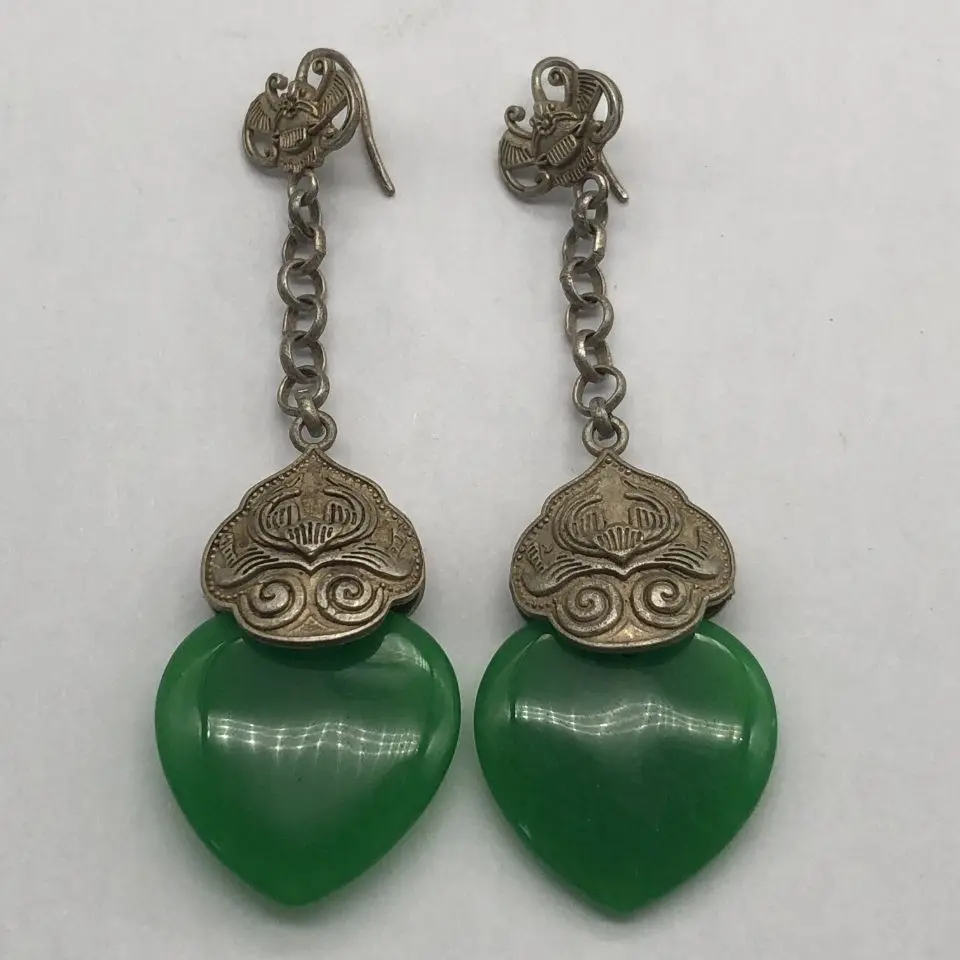 A pair of jadeite jade earrings, earrings and heart-shaped earrings collected in China