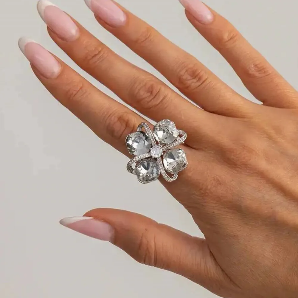 SHIXIN Exquisite Luxury Shining Rhinestone Big Flower Ring Women Trendy Charm Finger Ring Valentine's Day Wedding Jewelry Gifts