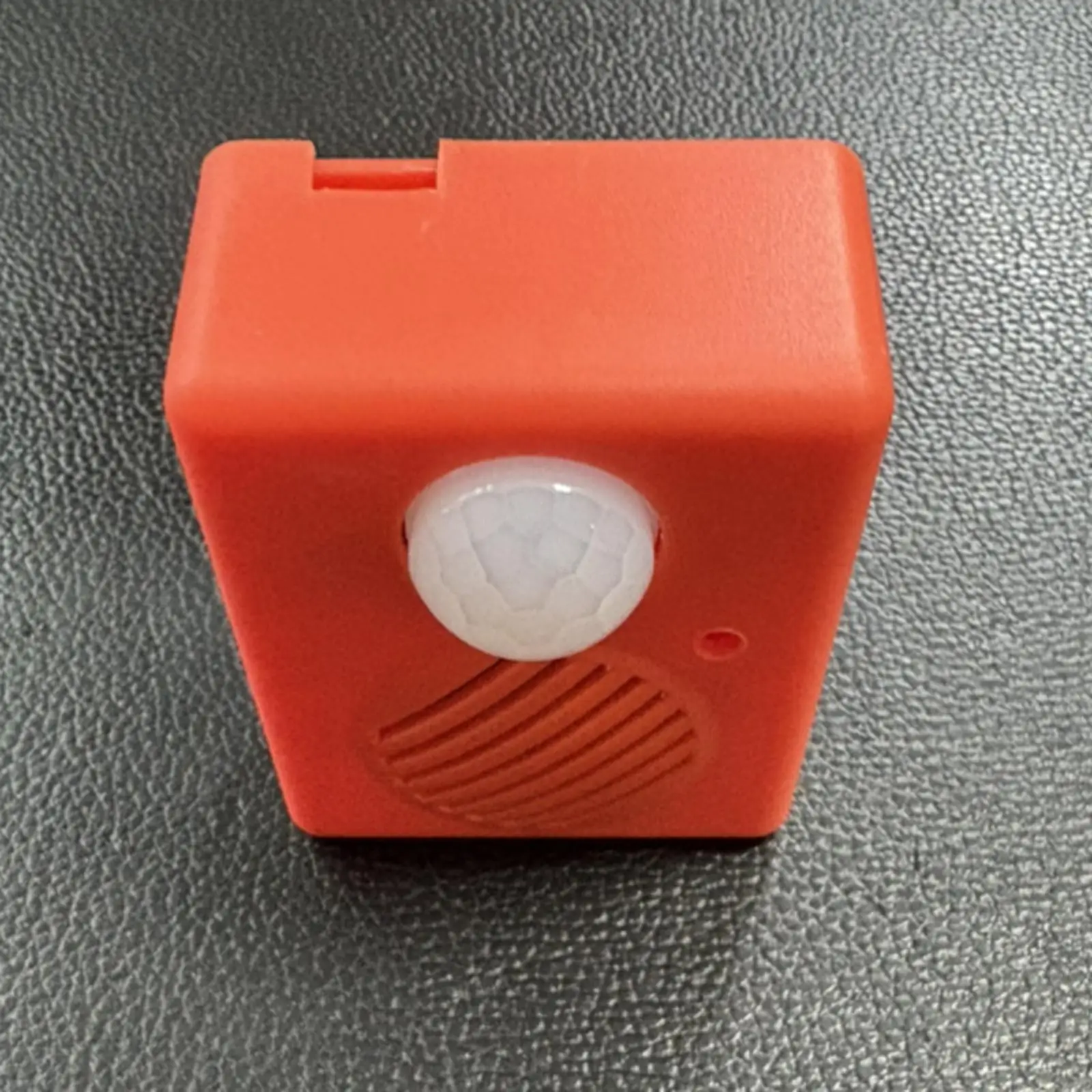 

Voice Activated Halloween Sound Box Screaming Speaker Prop Scary Noise Maker for Party Home Doorway