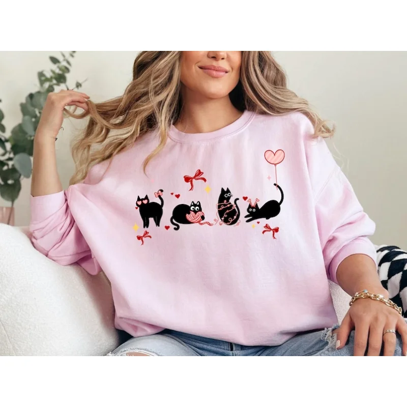 

Свитер «Черный кот» ко Дню святого Валентина, свитшот ко Дню святого Валентина, подарок для любителей кошек, модный женский джемпер, розовый свитшот, наряд для кошачьей мамы