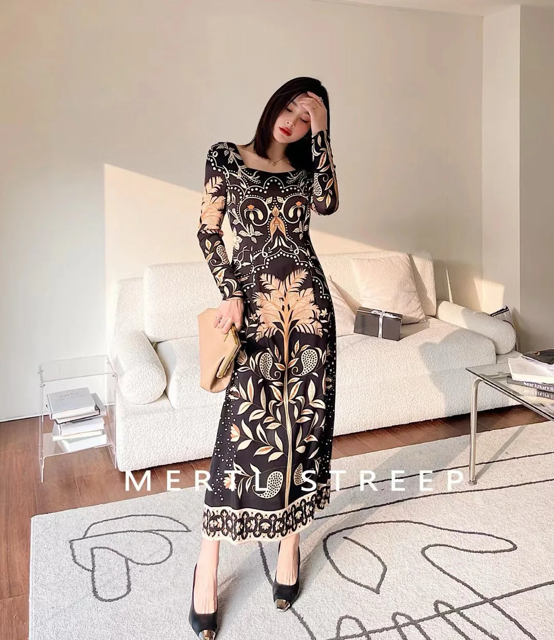 

Luxurious bohemian silk fitted flower printed long sleeve dress