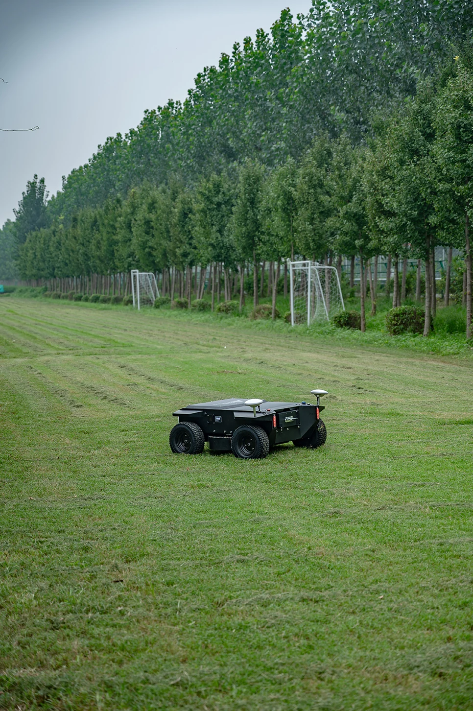 Industrial Cordless 4-Stroke 48V Battery-Powered 850W*2 Adjustable Height (20-100mm) Straight Rotating Vane Rear 360 Lawn Mower