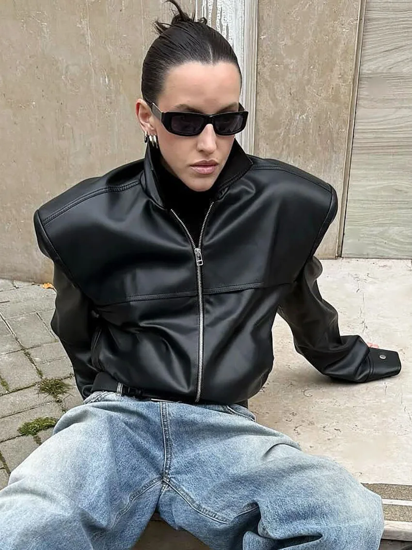 เสื้อแจ็คเก็ตหนังเทียมสไตล์พังก์ คอตั้ง แขนยาว ซิป  ทรงครอป  สำหรับผู้หญิง  แฟชั่นฤดูใบไม้ร่วง-ฤดูหนาว 2025  เสื้อผ้าสไตล์นักขี่มอเตอร์ไซค์