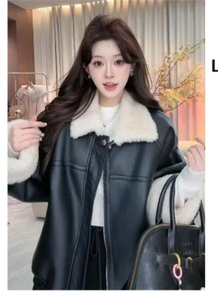 

High-End Biker Style Spliced Black Jacket Women's Winter Retro Street Fashion New Cotton Clothes Unique Super Beautiful Leath...