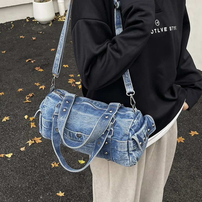 Durable denim Boston Cowwoman's personalized single-shoulder bag for commuting and portable crossbody pillowcase