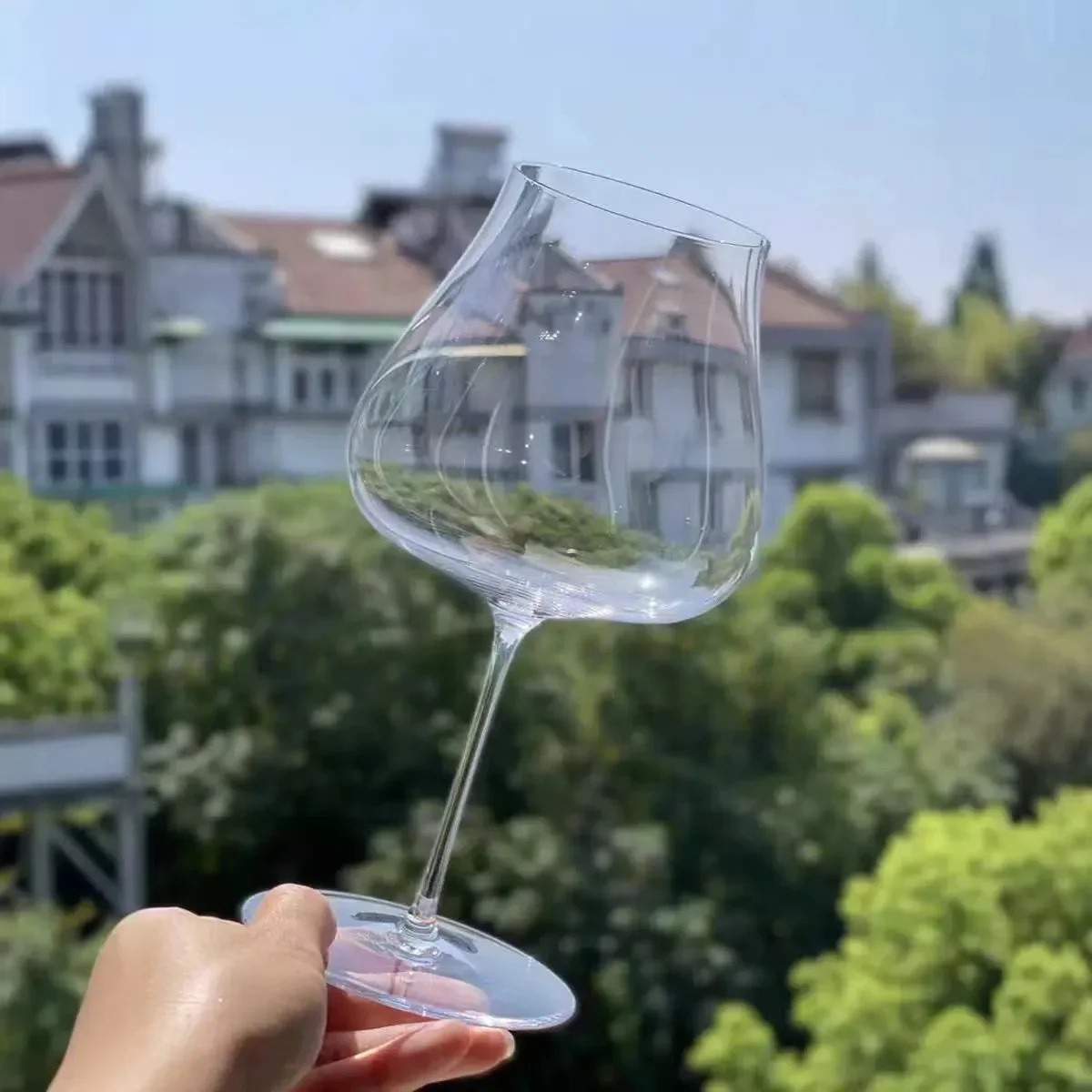 France Handmade Crystal Burgundy Wine Glass from Extremely Thin Aroma Enlarging Goblet For Enhanced Wine Enjoyment