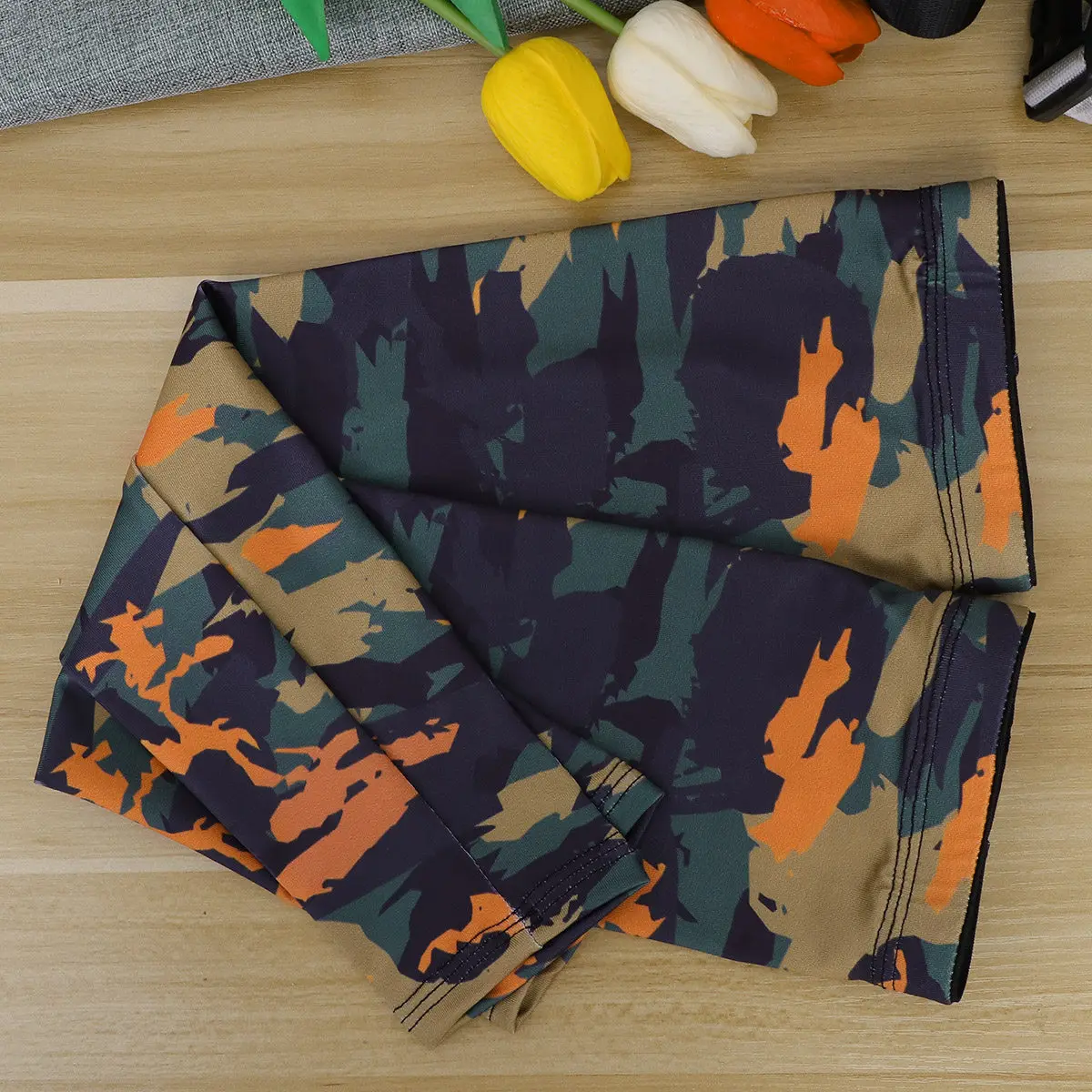 mangas-de-camuflagem-para-braco-flexiveis-vermelhas-e-verdes-camuflagem-especial-tamanho-unico-protecao-solar-uv-protetor-de-cotovelo-manga-de-seda-gelada-com-protecao-solar