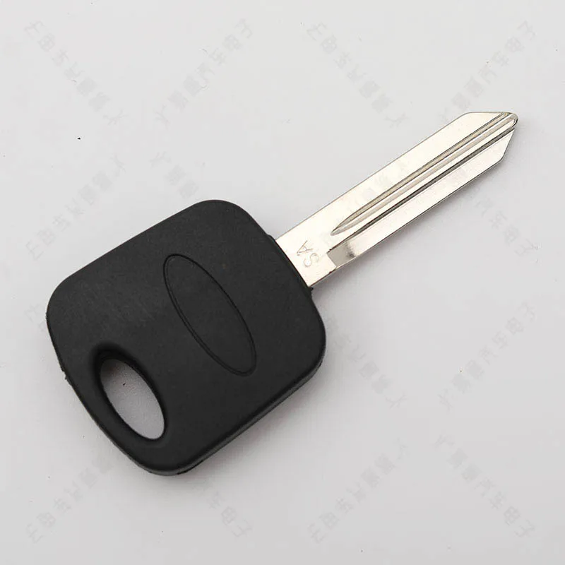 Suitable for Ford Escape Vice Key Shell Boutique Car Key Embryo with Chip Slot Spare Vice Key Shell