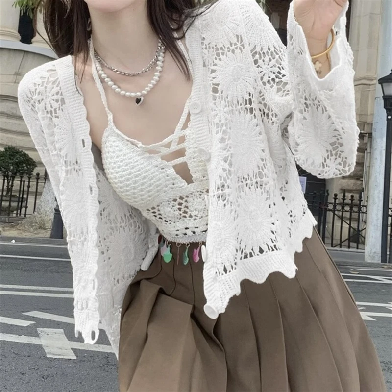 REALEFT 2024 New Vintage Lace Crochet camicette corte da donna primavera estate coreano scollo a v manica lunga camicie a bretelle singole femminili