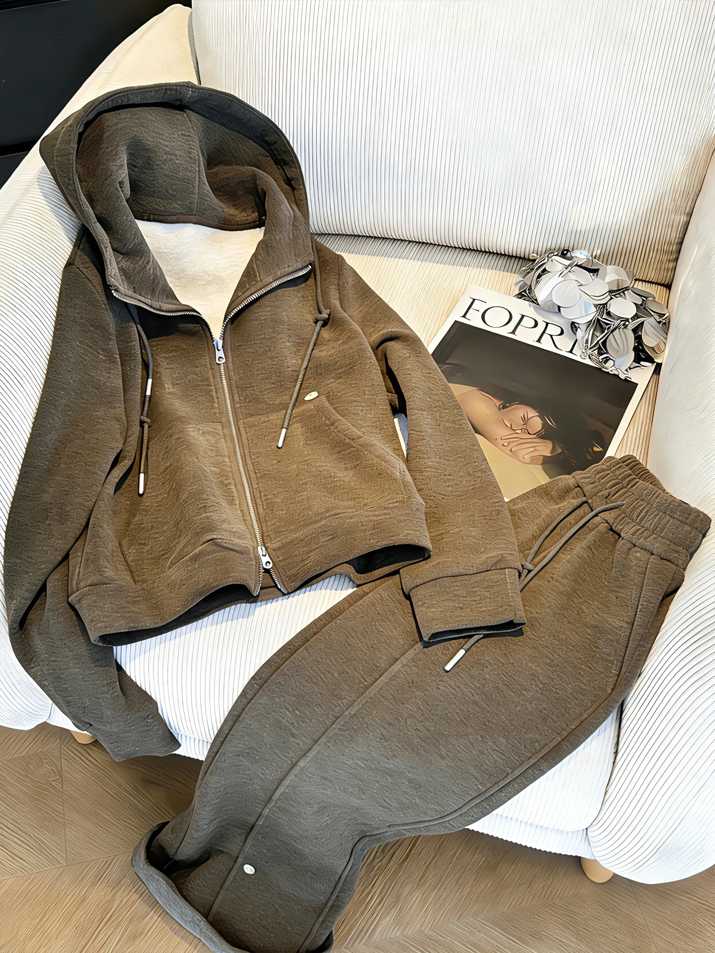 

Faionable Street Sle Комплект спортивной одежды Женская весенне-осенняя свободная толстовка с капюшоном Jaet Широкие брюки Комплект из двух предметов Повседневный отдых