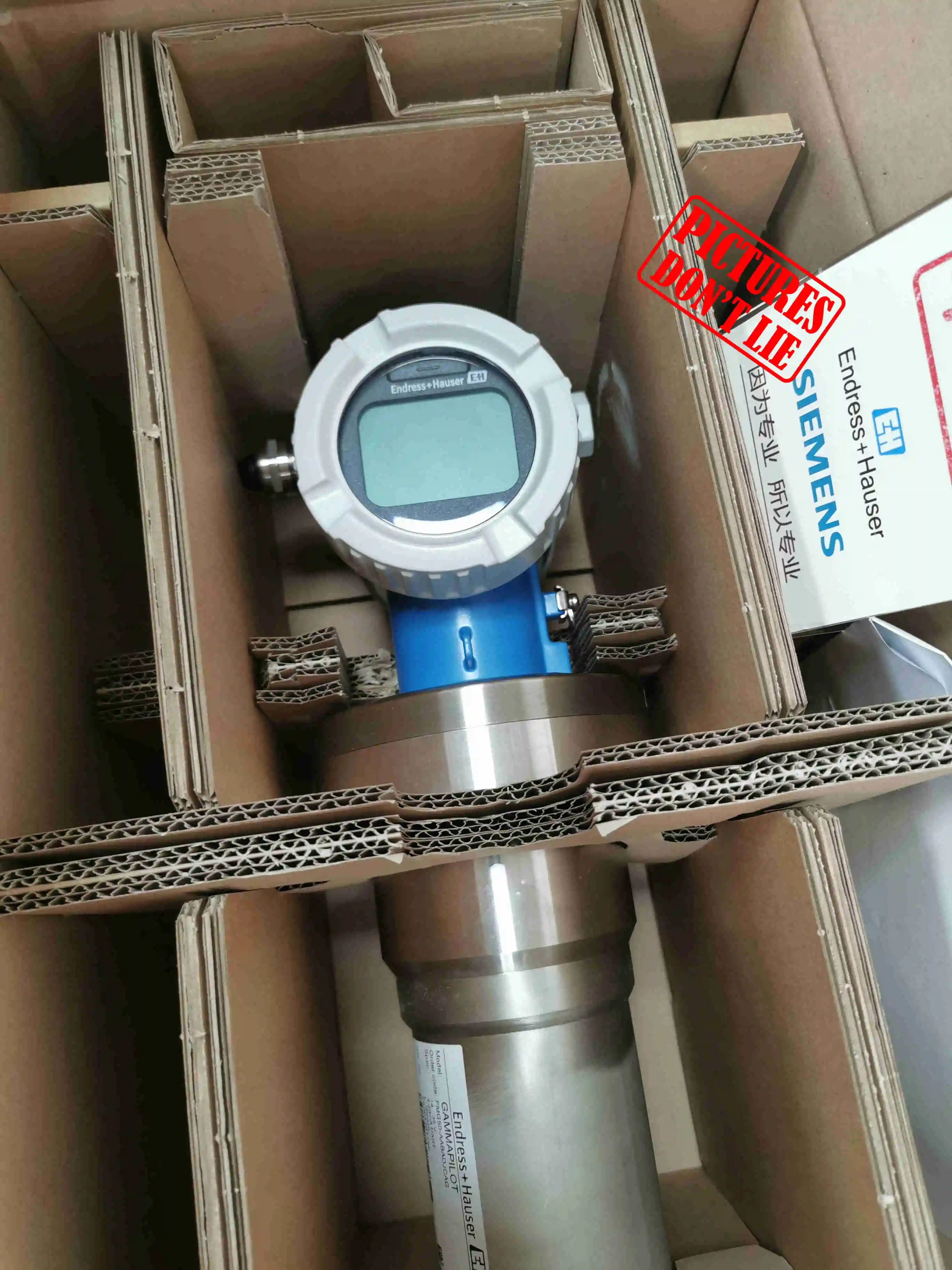 Radiometric level and density measurement Gammapilot FMG50