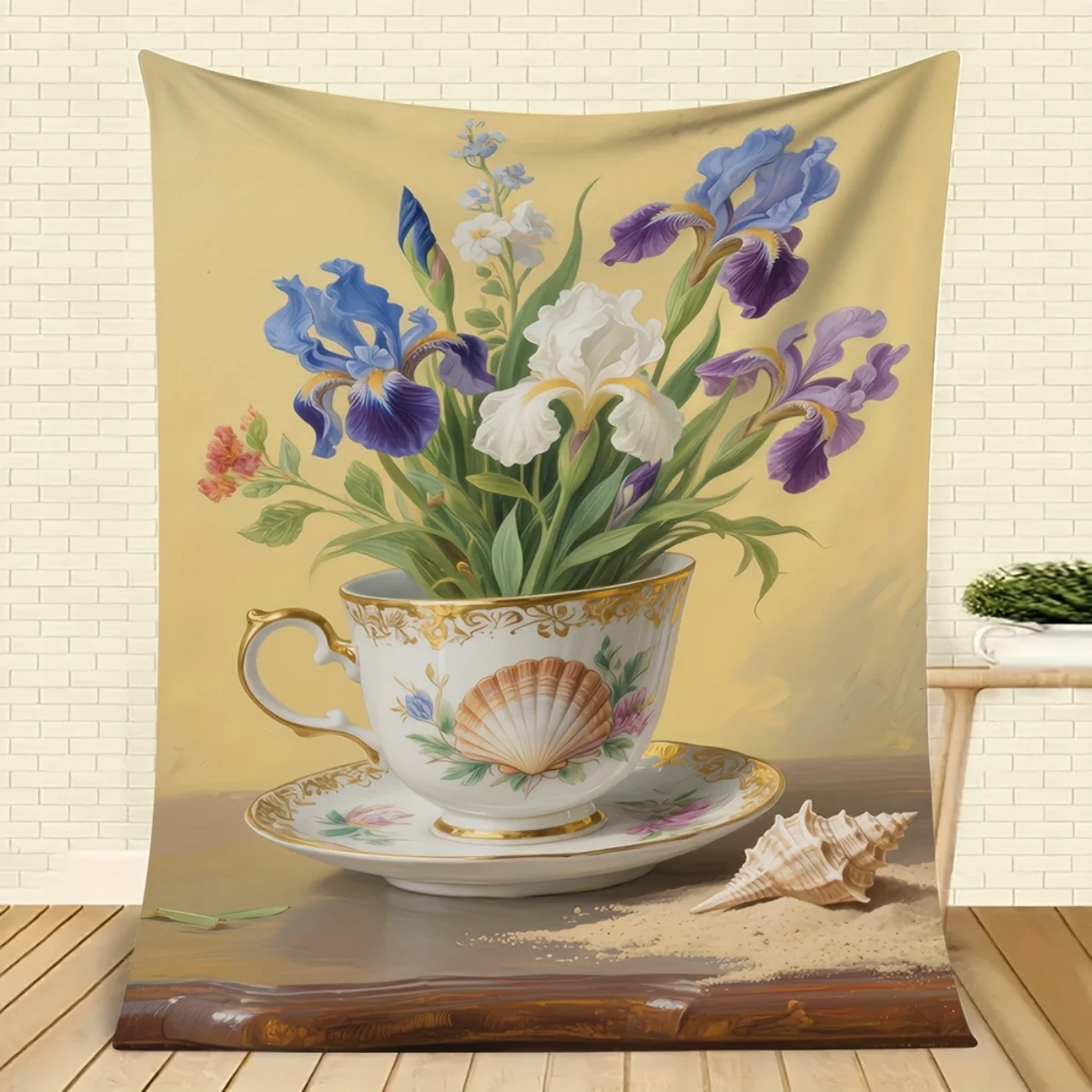 

Floral teacup and seashell pattern flannel blanket—soft and warm, perfect for home décor, bedding, camping, or travel, Christmas