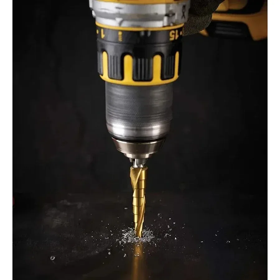 

Сверло DeWalt с титановым покрытием - ступенчатое коническое - для сверления отверстий в металле, нержавеющей стали, ПВХ и дереве