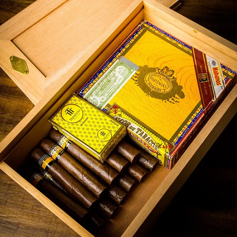 

Коробка для сигар из испанского кедра - дизайн сдвижной крышкой и оптимальным старением для сигар