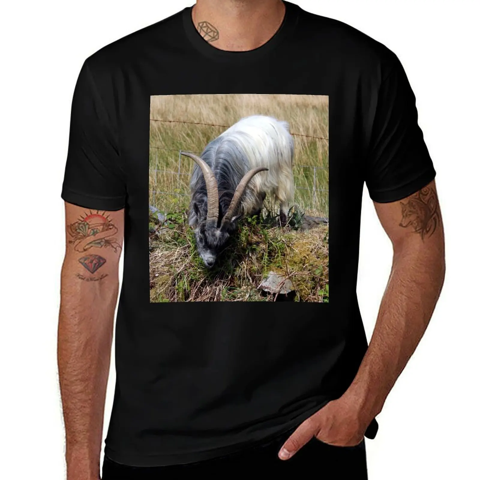 

goat T-Shirt essential t shirt street wear anime clothes clothes men t shirts high quality