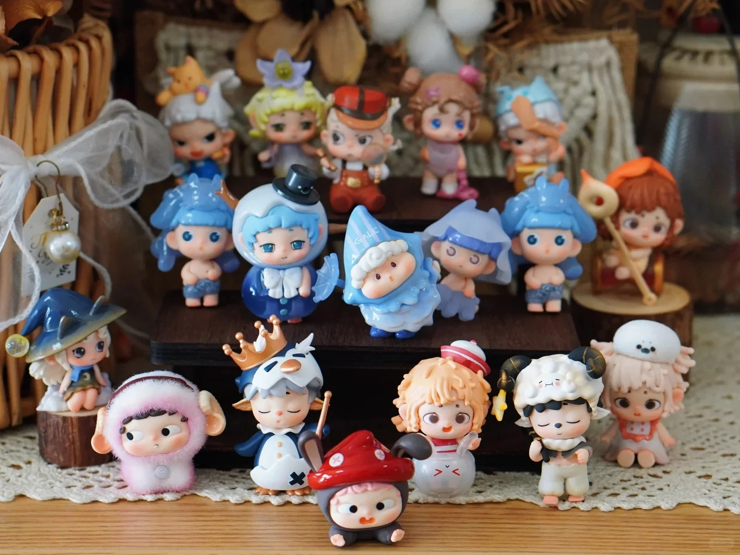 

Аутентичный запас Heyone Mini Lost Time Town Series, милая глухая коробка в гранулах, новая модная игрушечная фигурка, памятный подарок на день рождения