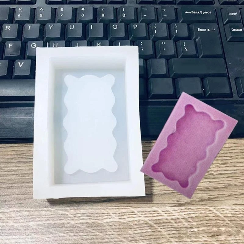 

3-dimensional Mold Bear Door Frame Craft Art Silicone Mold for Making Hand-made Soap Desk Ornaments