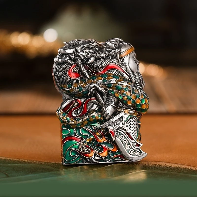 NEW Heavy Armored Guan Gong Fuel Lighter, Creative Windproof Grinding Wheel Lighter, Cigarette Accessories, Men's Gift view 5
