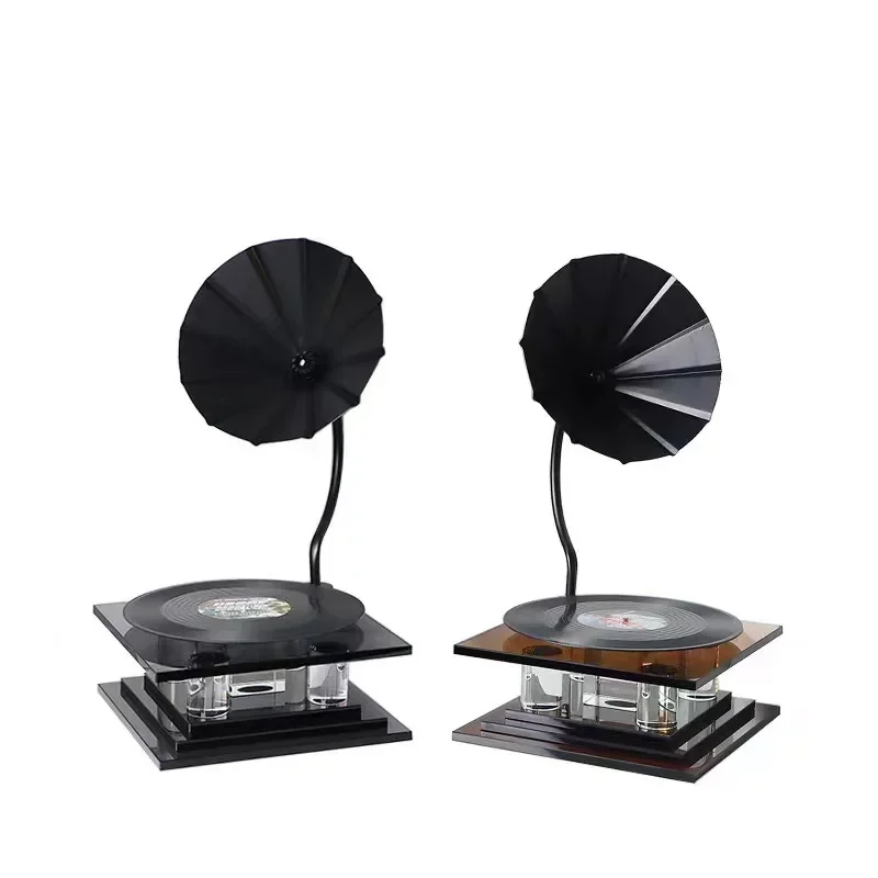Modern minimalist light luxury, crystal phonograph, living room desktop hotel soft decoration, jewelry metal ornaments