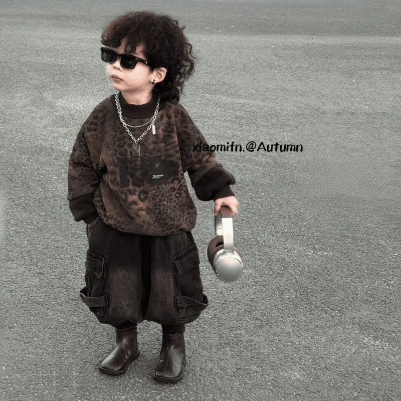 

Baby and Leopard Print Hoodie Denim Two-piece Set for Young Children, Korean Version Boys' 2025 Autumn and Winter Clothing