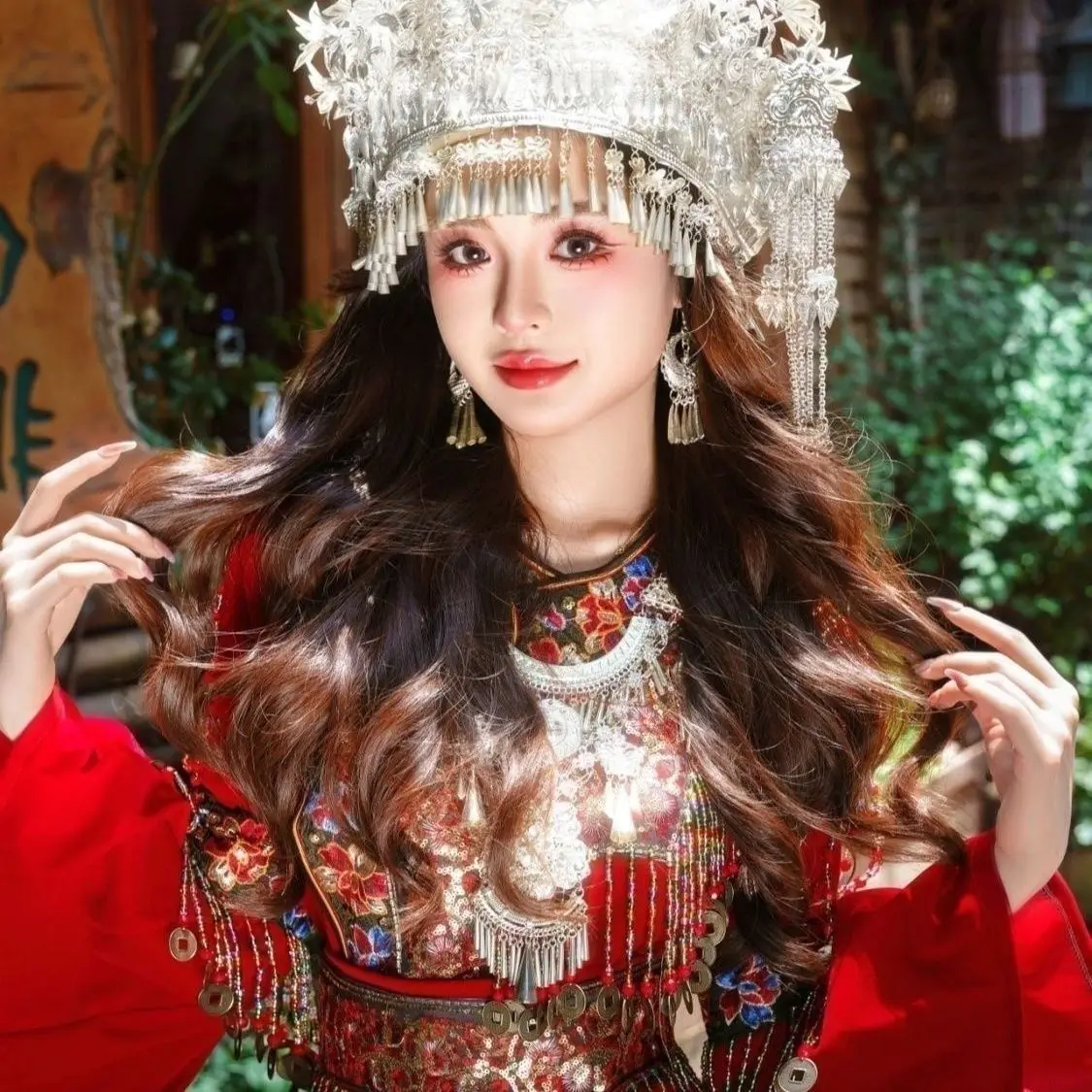 Embroidered red Miao clothing for young girls, Miao ethnic ancient style exotic wedding dress performance, Miao ethnic red