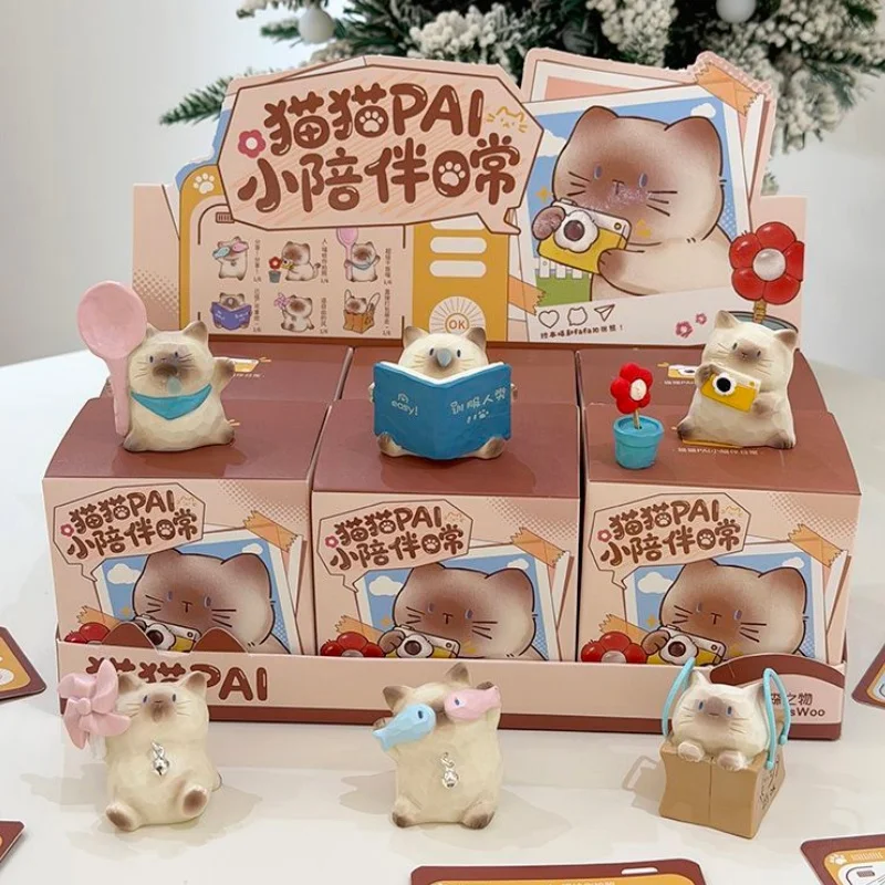 Boîte Surprise Chat Siamois Kawaii Tendance, 6 Figurines Miniatures en Résine Standard & 1 Figurine Surprise, Décoration de Bureau, Statue de Collection, Cadeau pour Amoureux des Chats