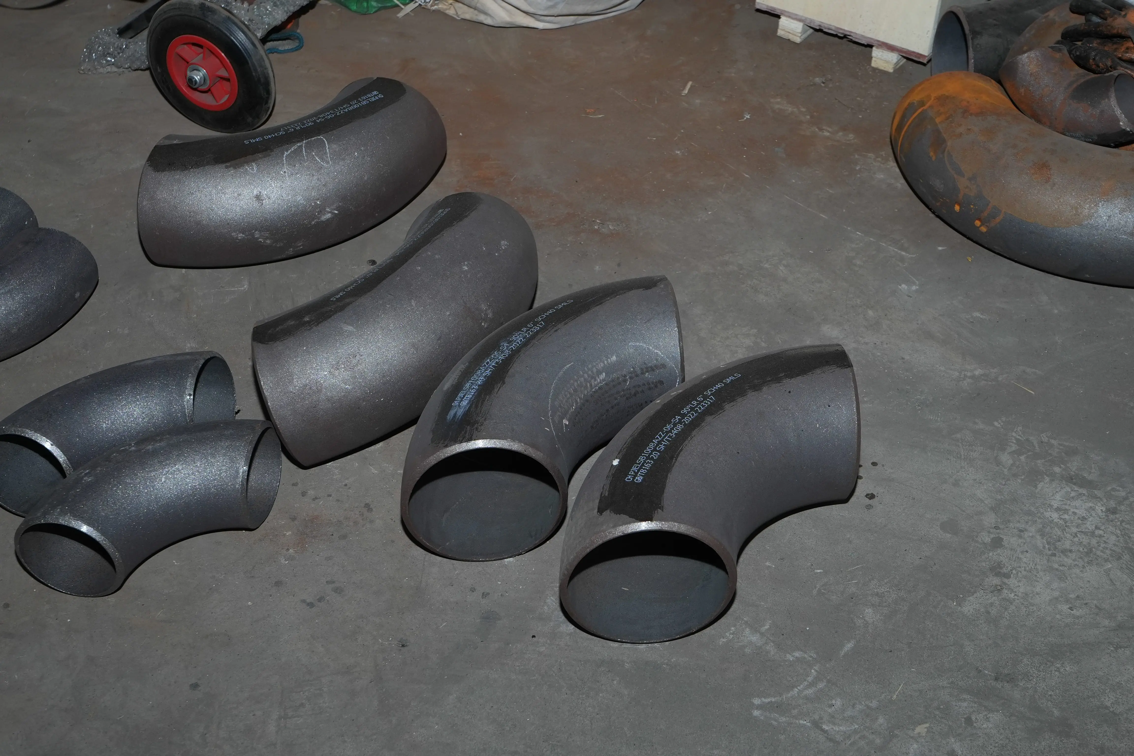 304 الفولاذ المقاوم للصدأ 90 درجة طويلة نصف القطر مغزل الانحناء 2 بوصة NPT/ BSP الكوع لتطبيقات المياه الصحية تزوير ل 14 مللي متر