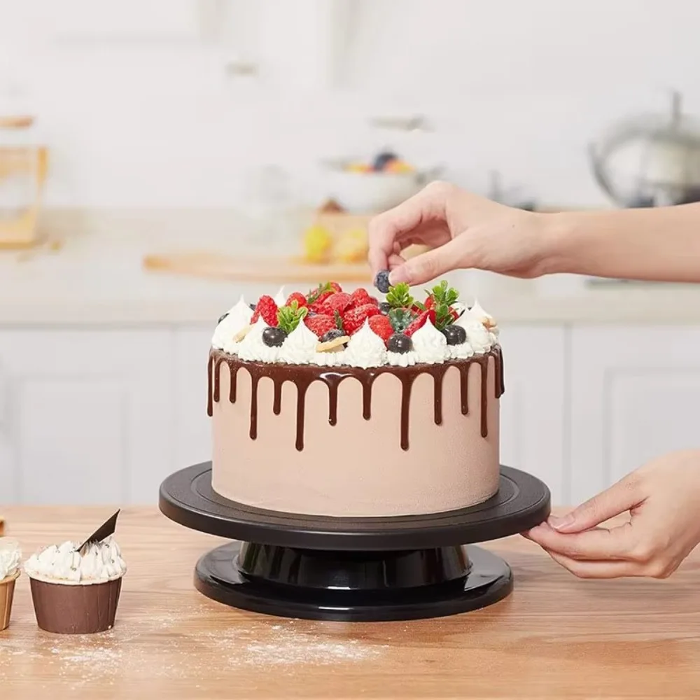 Thumbnail 2 - #38 Cake Stands Comparison Guide