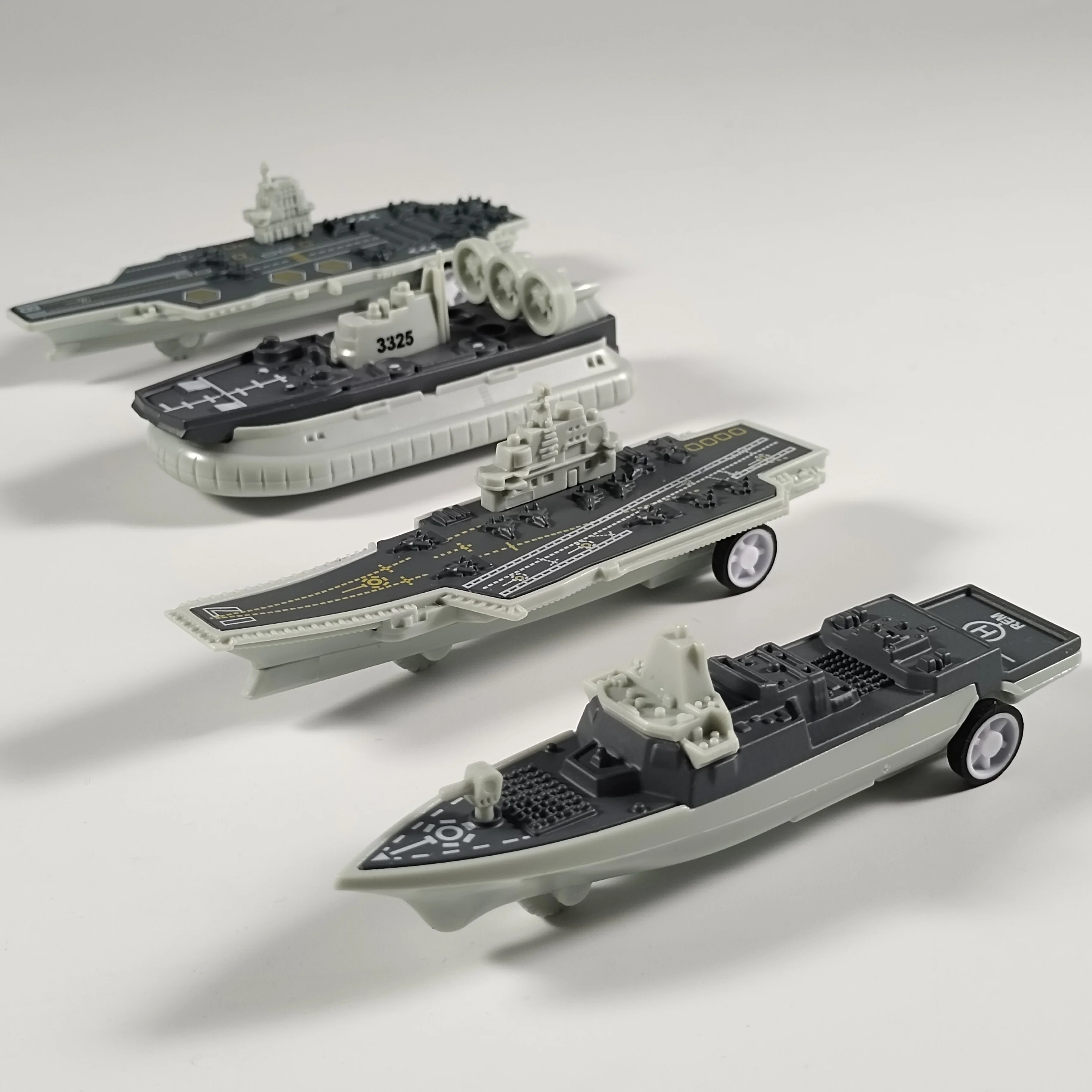 1:64 Diecast Destroyer Ship Model Boat Toy