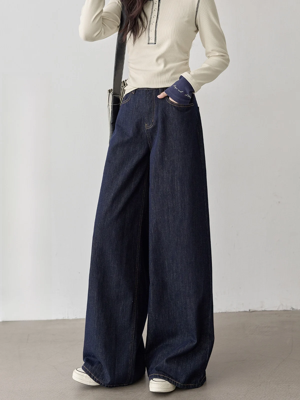 

Deep Blue Wide Leg High Waist Loose Fit Women's Jeans HUIXI Commute Sle Spring 2026 New Arrival Slimming Effect