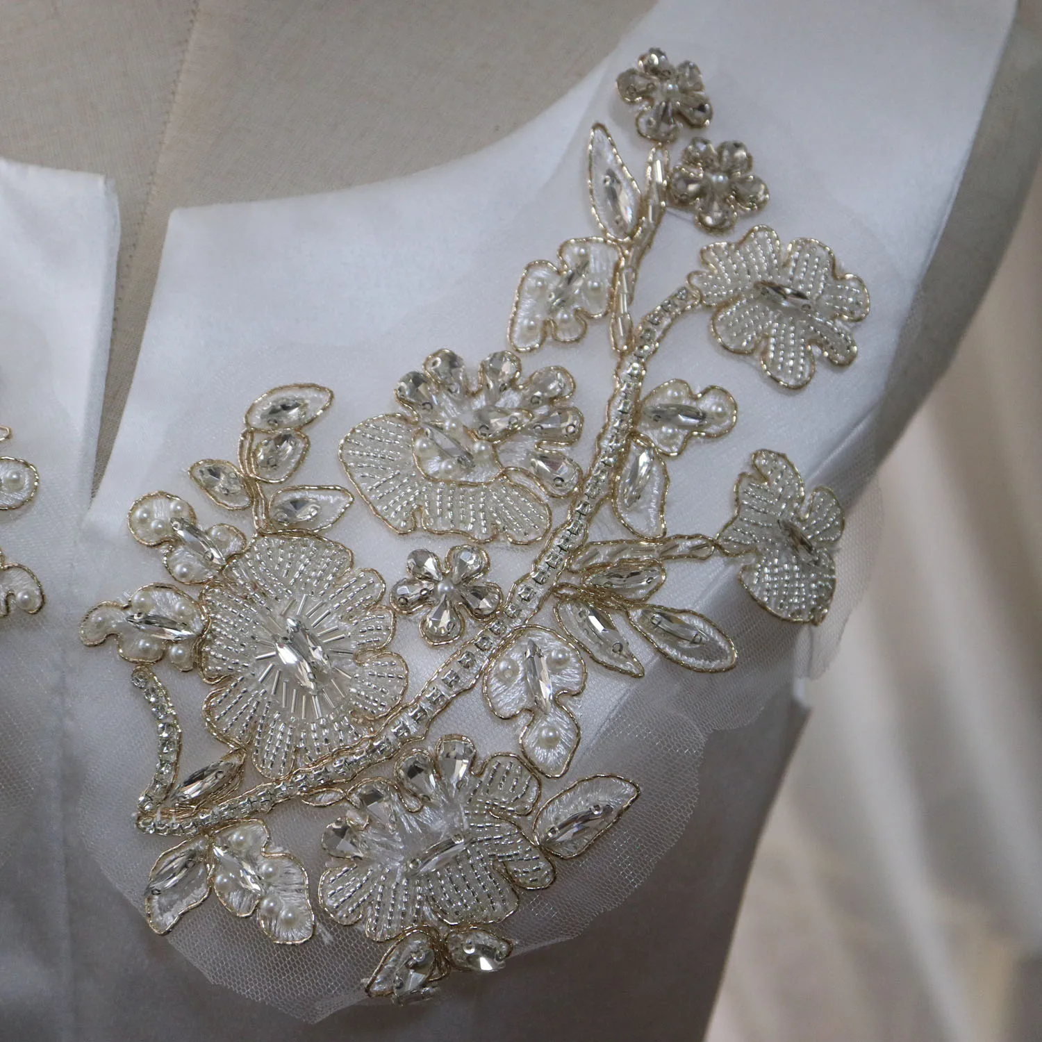 2 Stück/Paar Luxuriöse Glas-Strass-Perlen-Applikationen für Kleidung, DIY-Applikationen zum Aufnähen, Blumenapplikationen für Hochzeitskleider, Stickerei – Detail 31