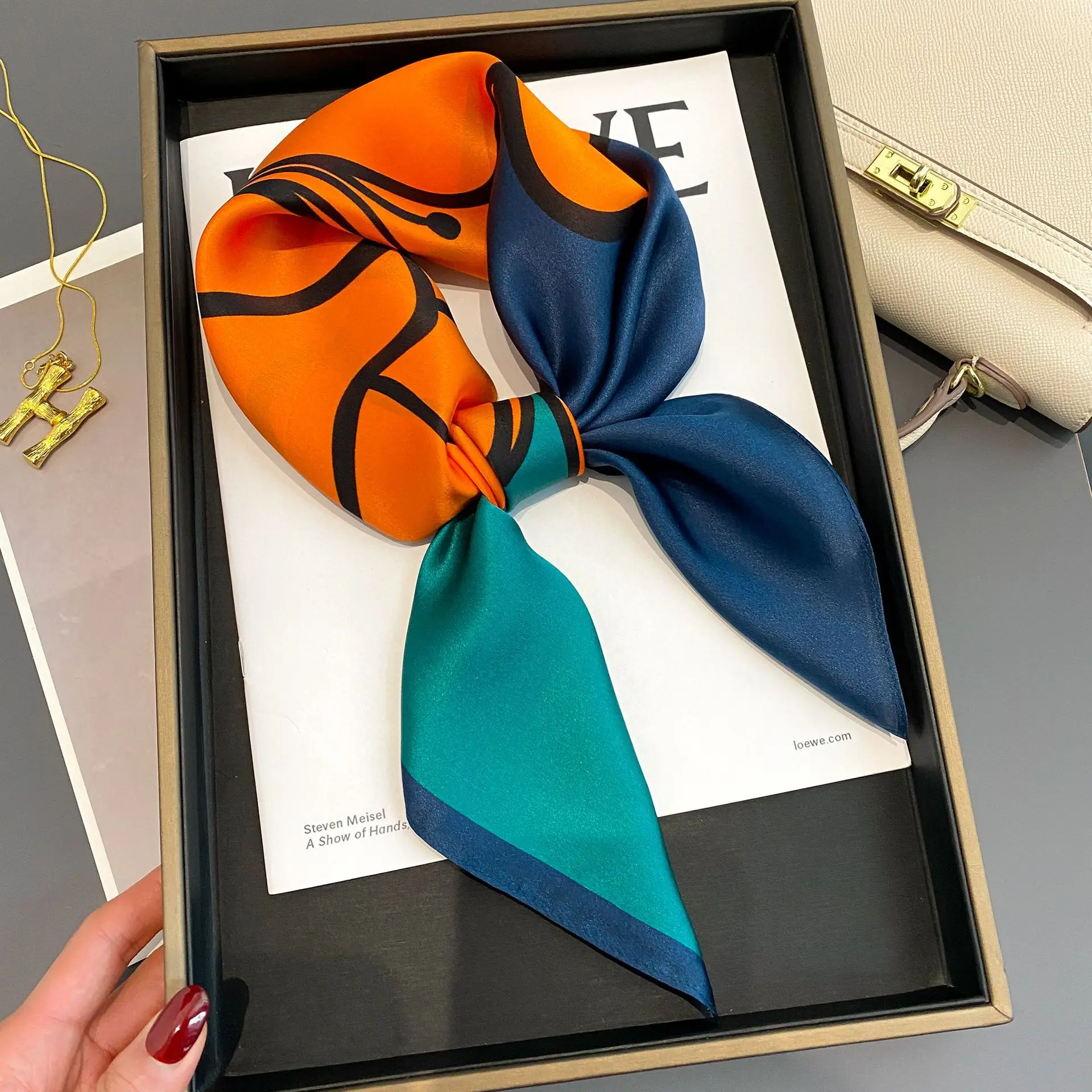 70 سنتيمتر مربع البوهيمي الأزهار طباعة وشاح من الساتان لينة خفيفة الوزن مطاطا الرقبة التفاف عقال للنساء الأوشحة باندانا الفاخرة #2