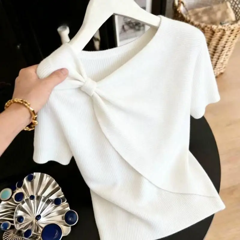 Women's Grey Knit Top Bow Detail Asymmetric Neck Short Sleeve Slim Fit Soft Knit Casual Blouse for Spring Summer Daily T-Shirt