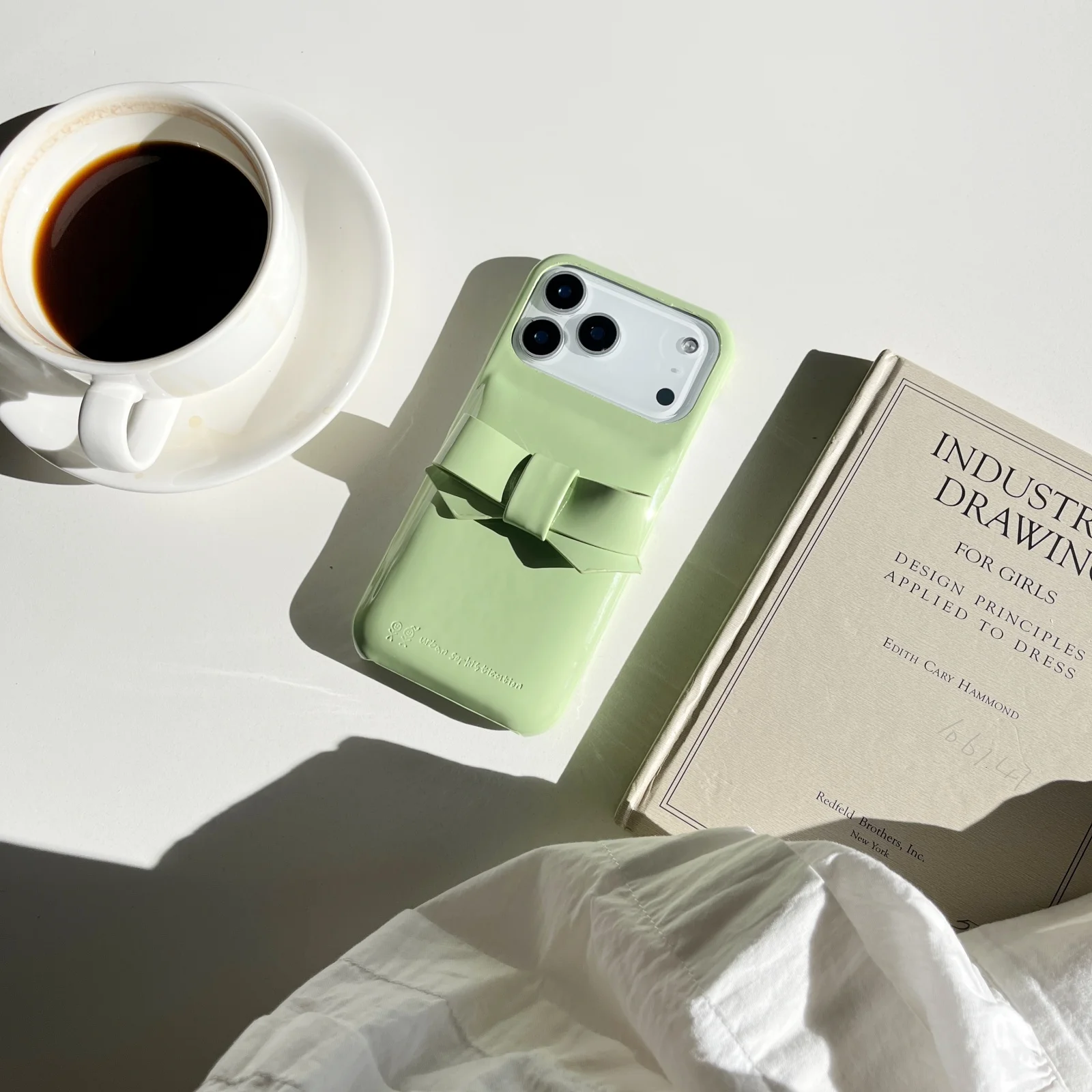 لينة الكرتون لطيف ثلاثية الأبعاد ربطة القوس فيونكة للصدمات جراب هاتف آيفون 17 16 15 14ProMax مكافحة الإفلات لون جديد Ins الغطاء الخلفي