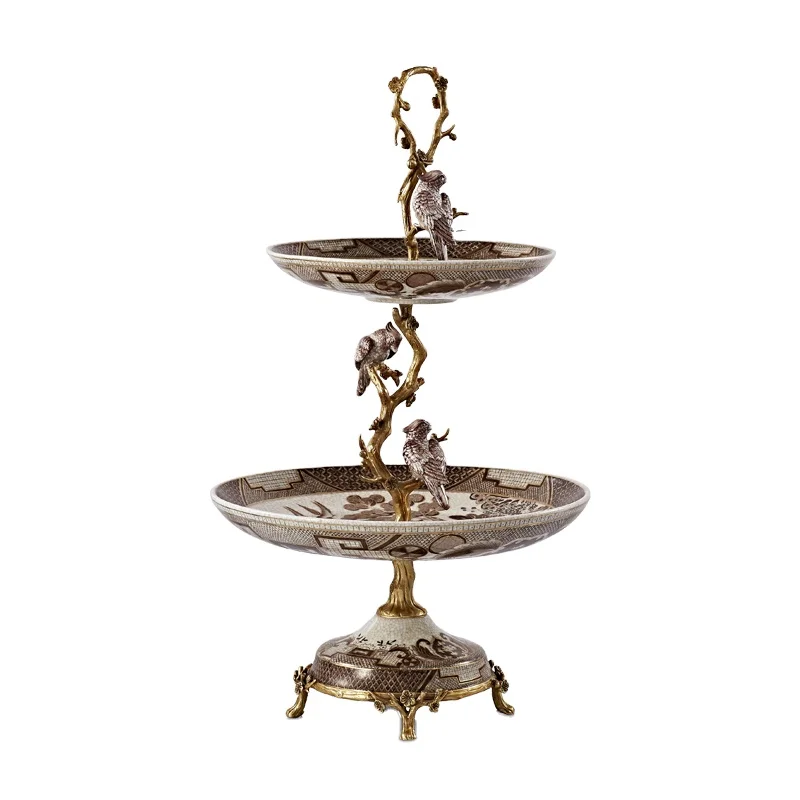 

European luxury handmade white ceramic plate disposable fruit plate with bronze bracket for home decoration accessories