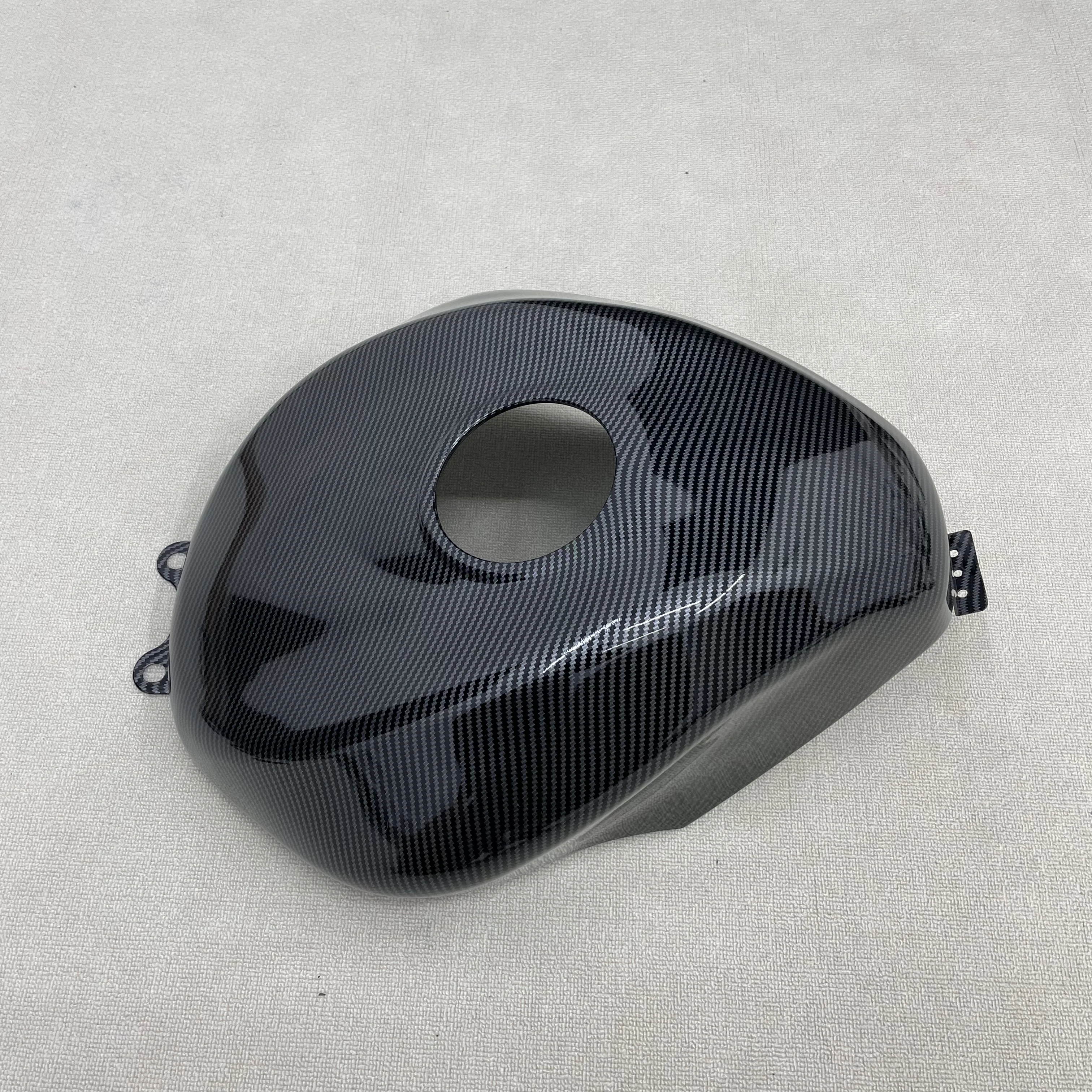ABS motorcycle fairing is suitable for ZX10R and ZX-10R fuel tank cover. It is available in 2006-2007 carbon fiber finish.