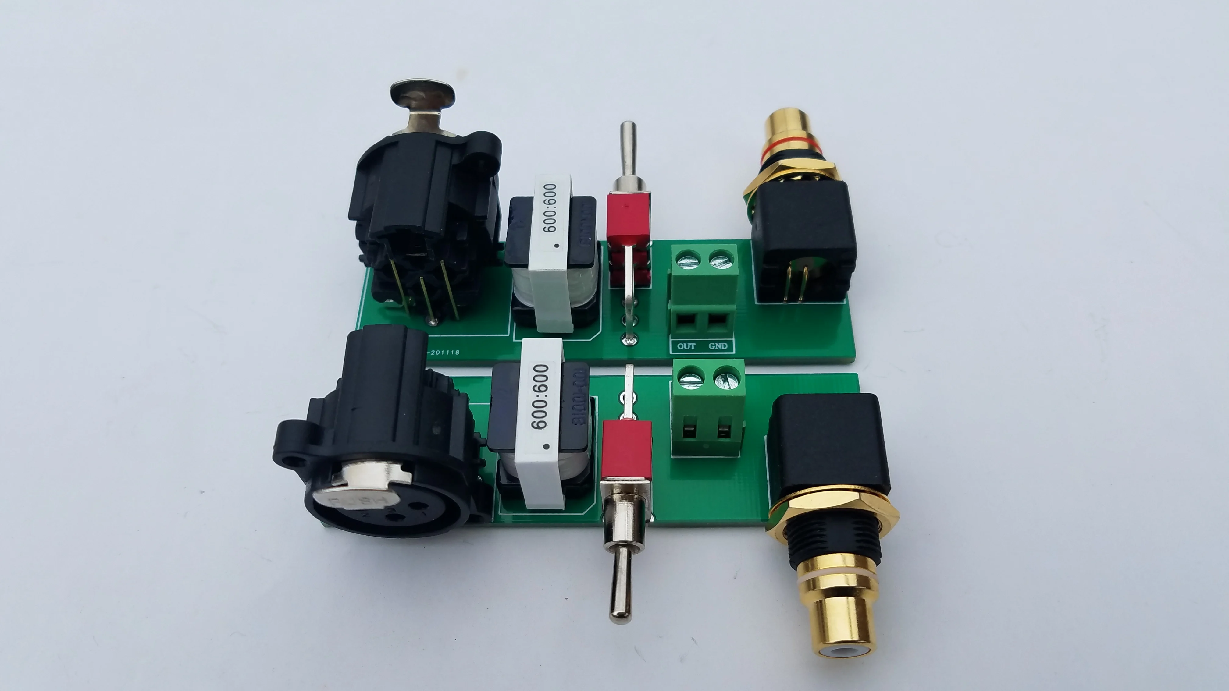 

Balanced XLR Signal To Unbalanced RCA Single-Ended (Permo Alloy Audio Transformer Passive Conversion Board)