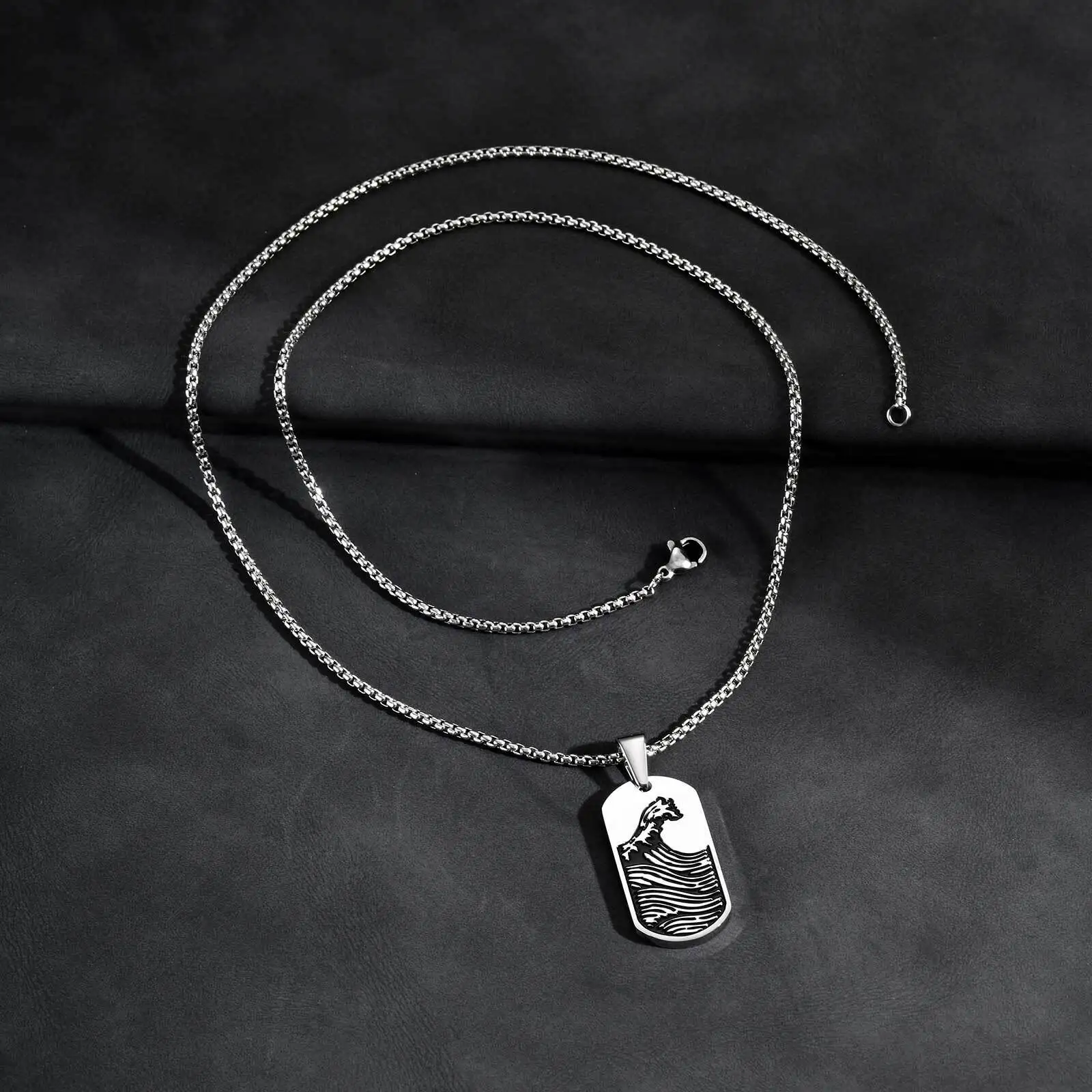 Punk-Seewellen-Erkennungsmarken-Halskette für Männer, Edelstahl, schwarzes Öl, Segelboot, Militär-Anhänger, Geschenk für Ehemann, Sohn, Vater – Detail 9