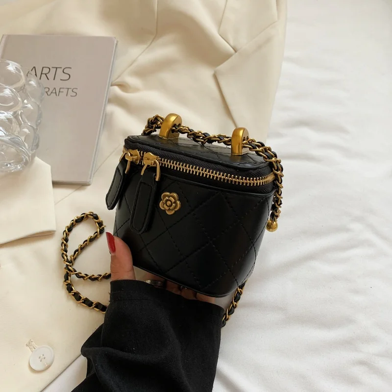 

Small Shoulder Bucket Bag For Women Classic Mini Clutches Female Small Square Bag Crossbody Metal Chain Handbag