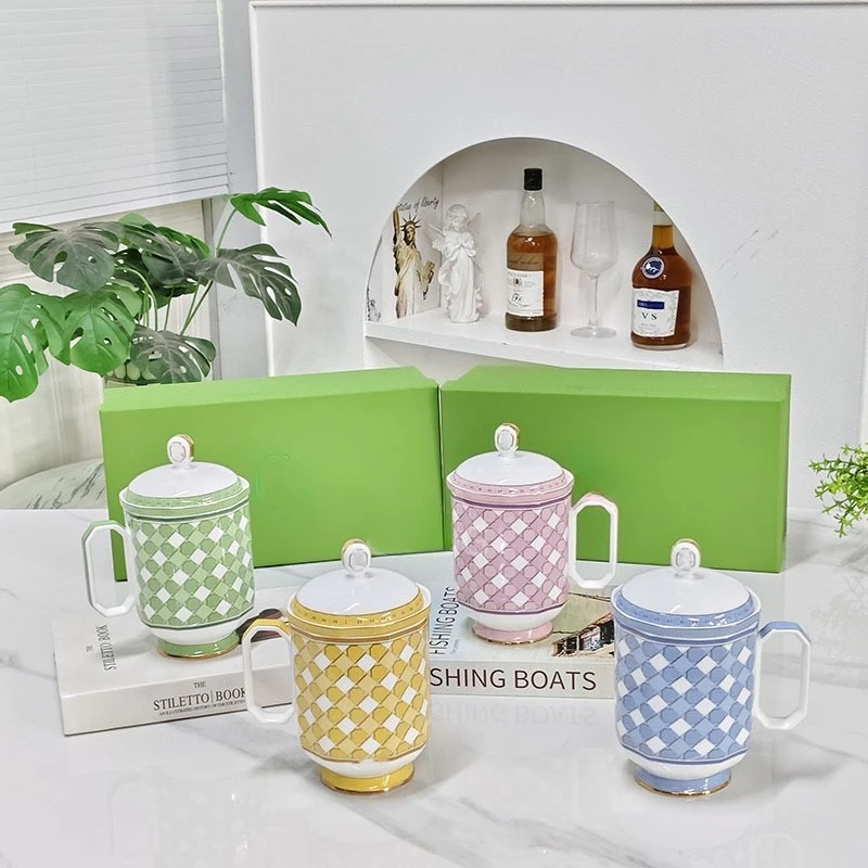 Fresh And Colorful Diamond-Shaped Checkered Bone China Conference Cup Home Covered Filtering Tea-Water Separation Cup