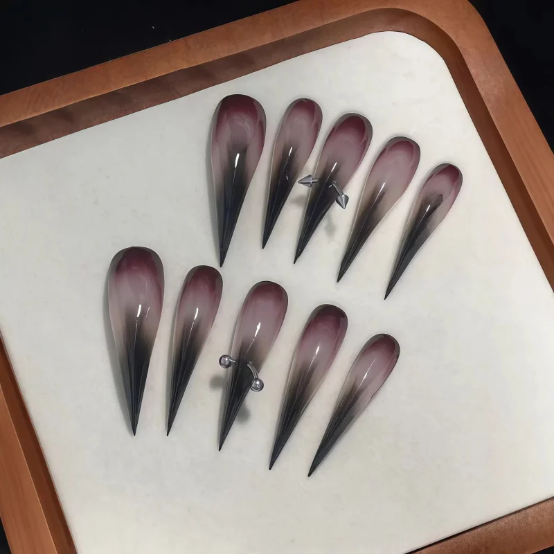 2026New 10PCS Luxurious smoky eye shadow, black gradient pointed false nails, detachable silver metal nail caps accessory
