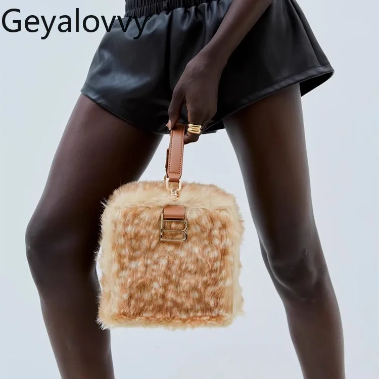 Japanese Style Multi-purpose Women's Plush Handbag Crossbody Bag Autumn Winter Sweet Cute Girls Square 3D Fur Makeup Bags Box