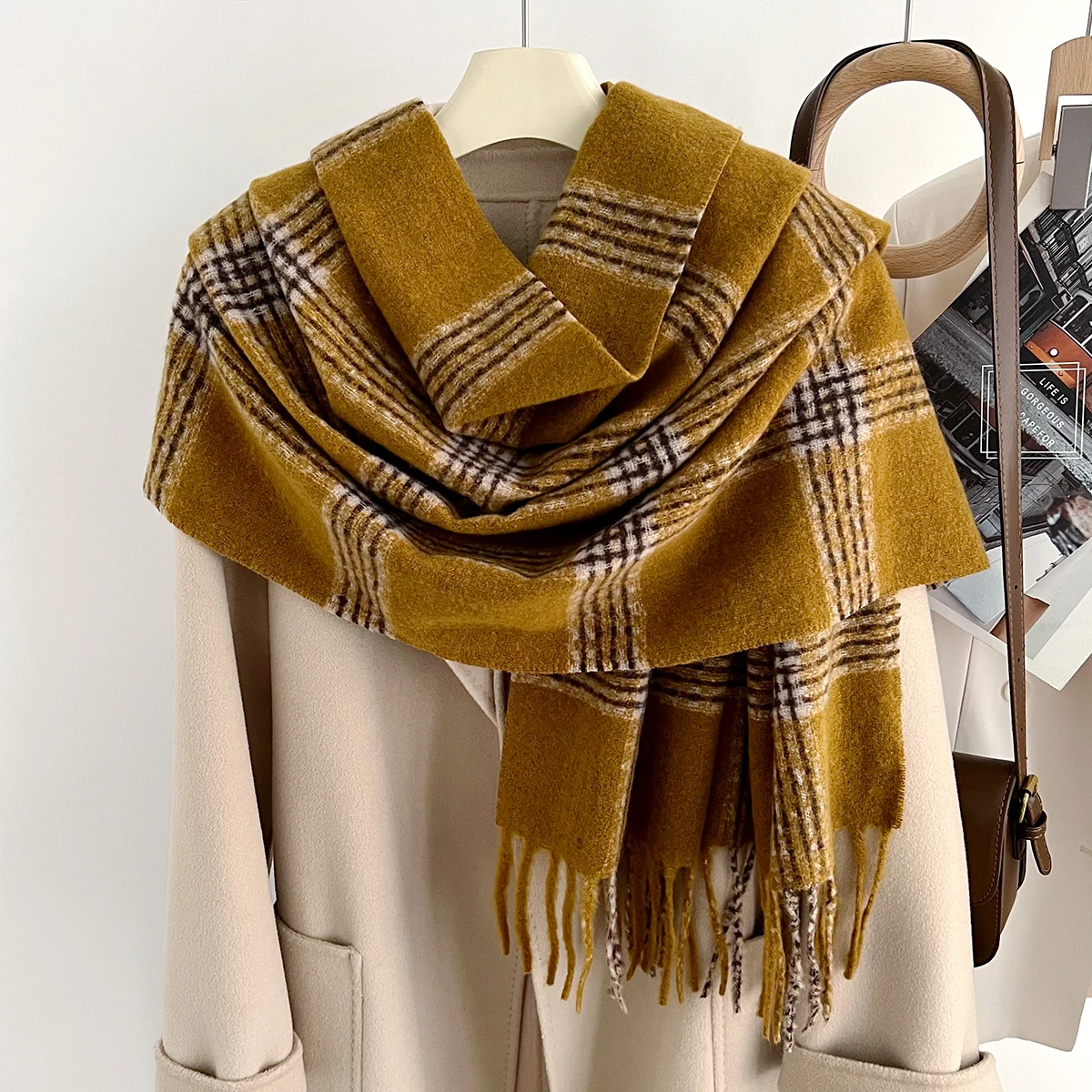 New Women's Autumn And Winter Korean Version Plaid Simple Scarf Versatile Atmosphere Tassel Imitation Cashmere Warm Shawl Female