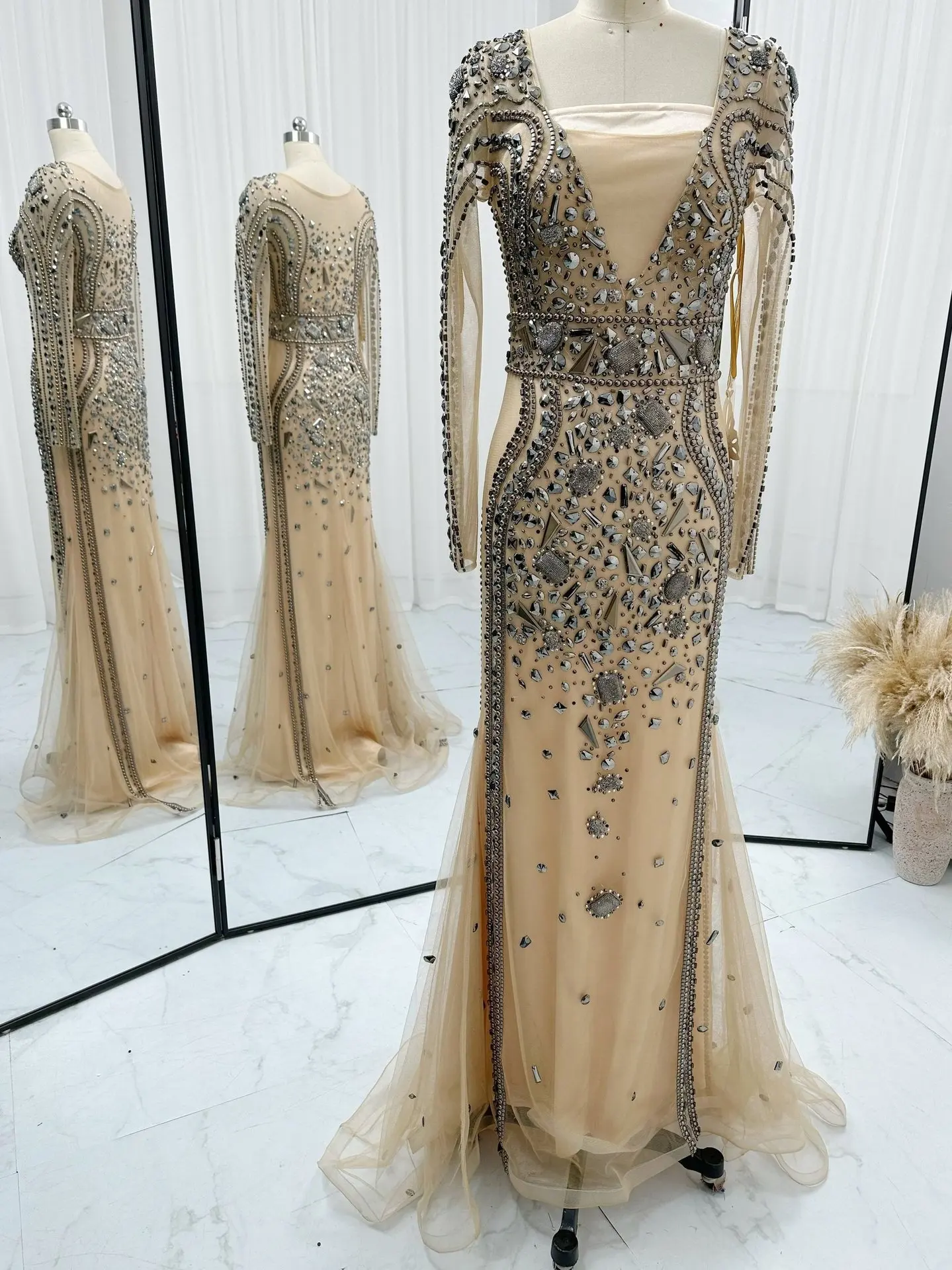 Champagne High -End Heavy Work Beaded Long -Sleeved Mesh Small Trailer Banquet Evening Dress Skirt M1673