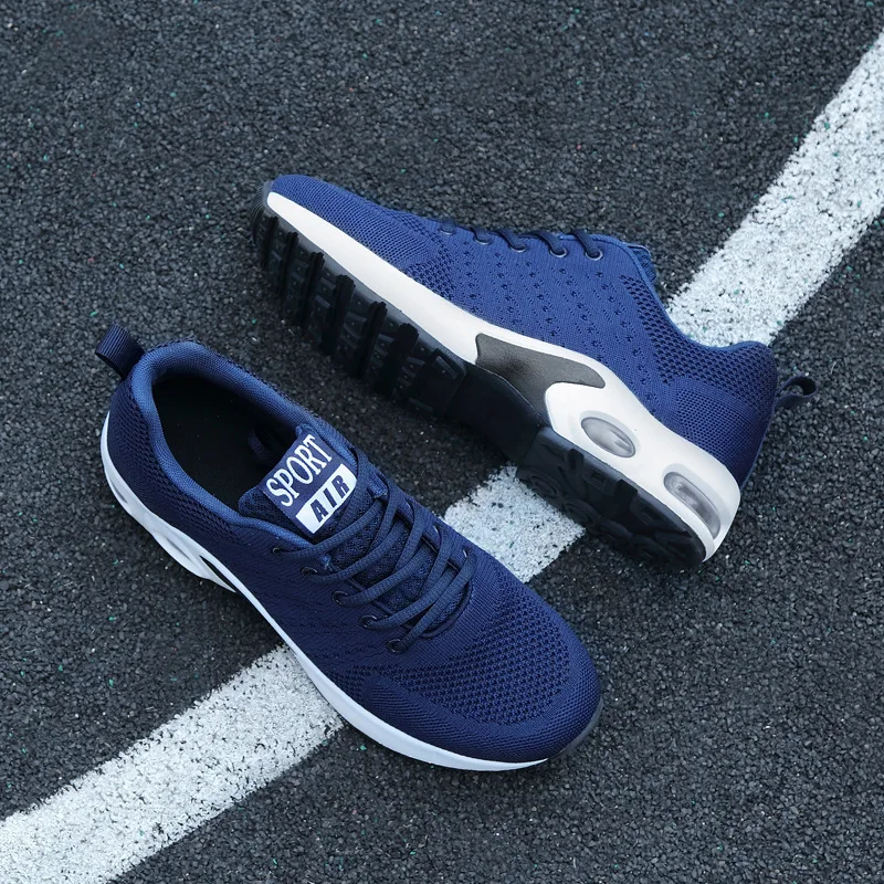 Close-mesh Flying Woven Shoes Versatile Comfortable and Casual Men's Shoes Large-sized Sneaker Breathable and Lightweight Shoes