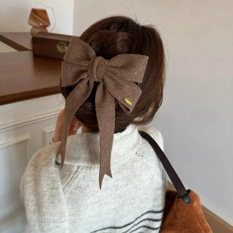 Strick-Haarspange im koreanischen Stil mit Satinschleife – minimalistische Krallenklammer für dünnes Haar, halbhohes Frisur-Accessoire für Frauen – Detail 2
