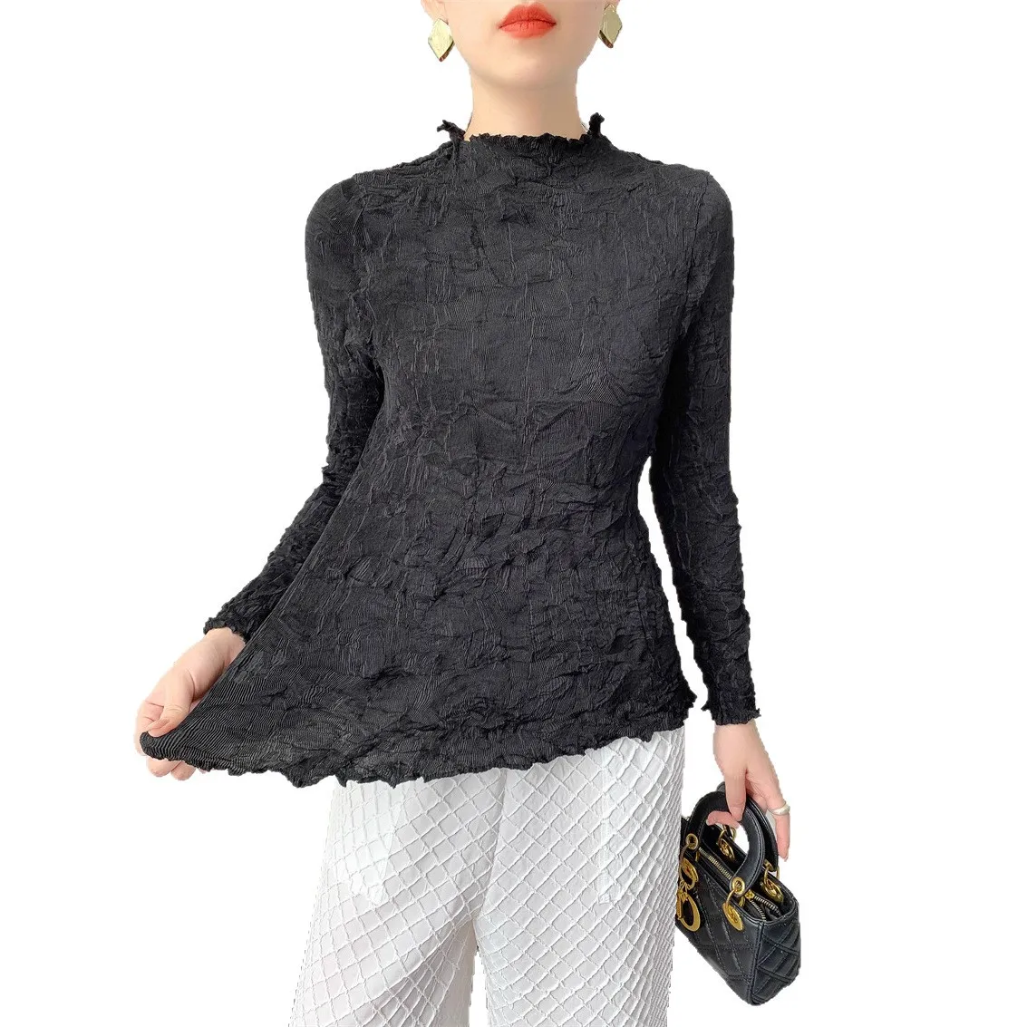 miyake Women Slim Bottom Shirt Solid Colour Round Neck Long Sleeve Loose Stretch Design Female T-Shirt 2025 Spring New Clothing